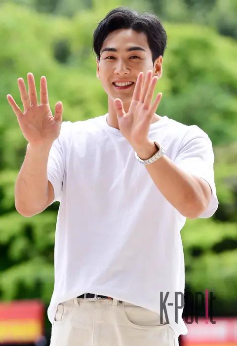 Baekho (NU'EST) — Arrival