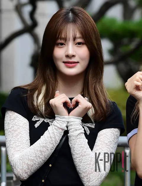 Seeun (STAYC) — Music Bank Arrival