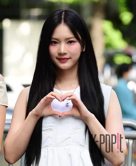Isa (STAYC) — Music Bank Arrival