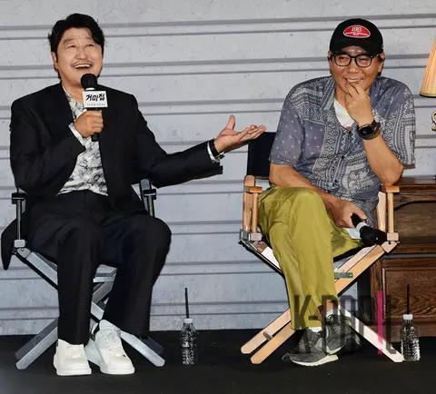 Song Kang-ho, Director Kim Jee-woon — Cobweb Production Report