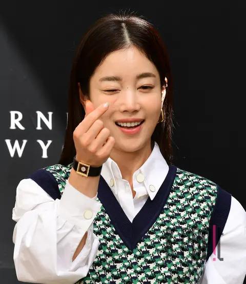 Ki Eun-se — Launch