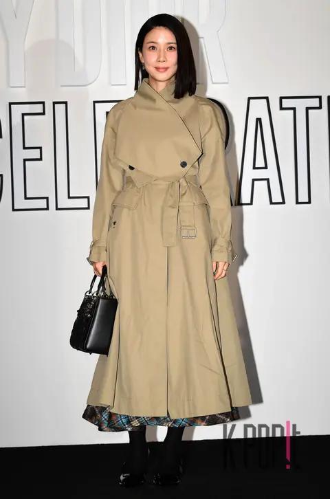 Lee Bo-young — Launch