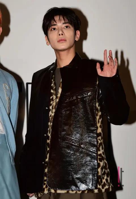 Taehyun (TXT) — Launch