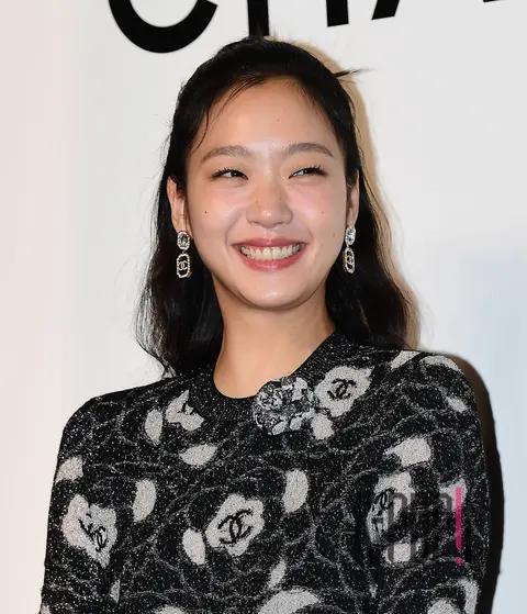 Kim Go-eun — Launch