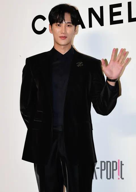 Ahn Bo-hyun — Launch