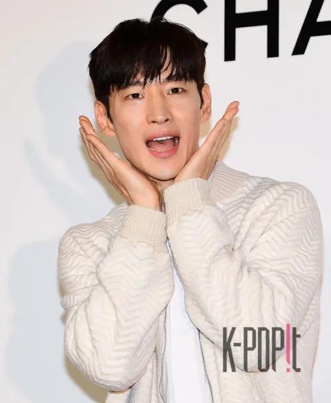 Lee Je-hoon — Launch