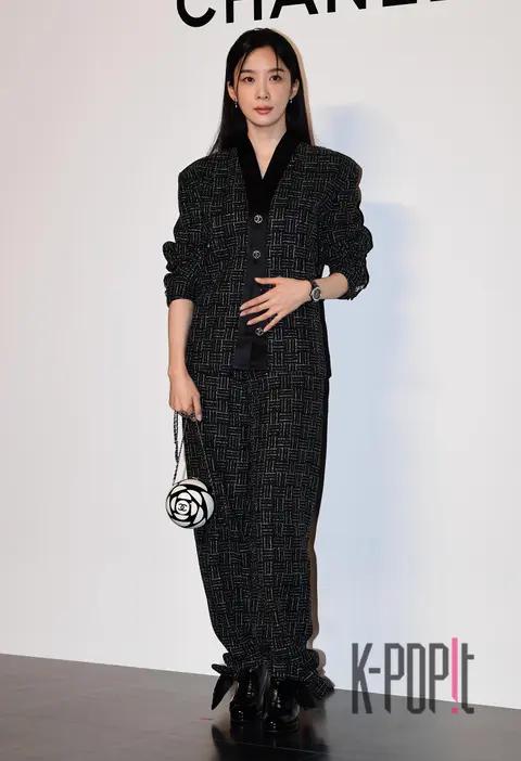 Lee Chung-ah — Launch