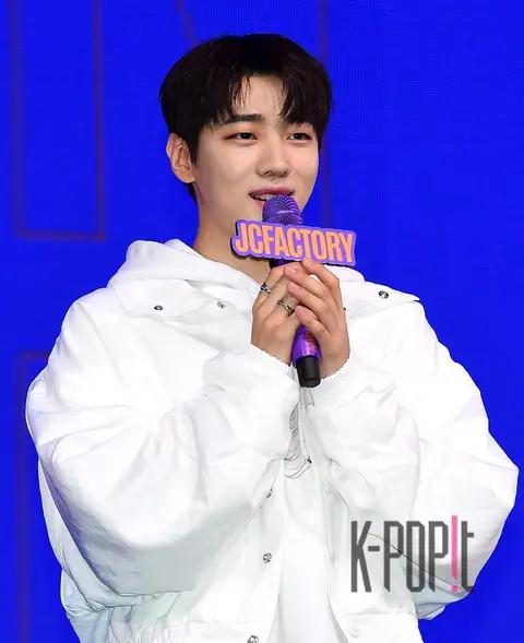 Jaechan (DKZ) — Showcase