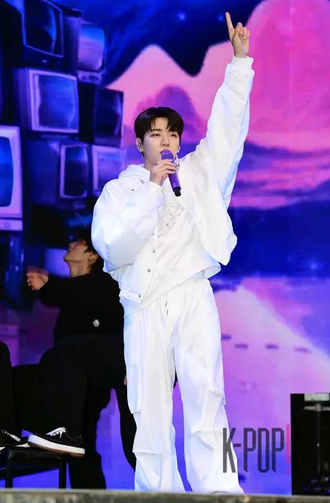 Jaechan (DKZ) — Showcase