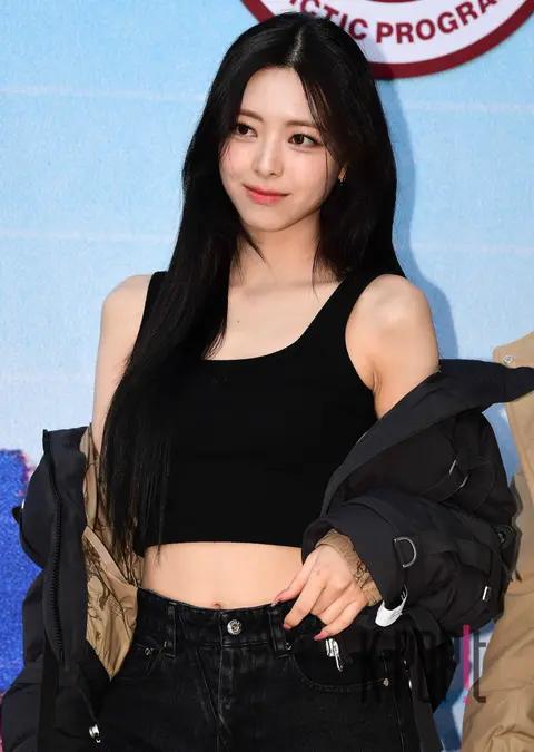 YUNA (ITZY) — Launch