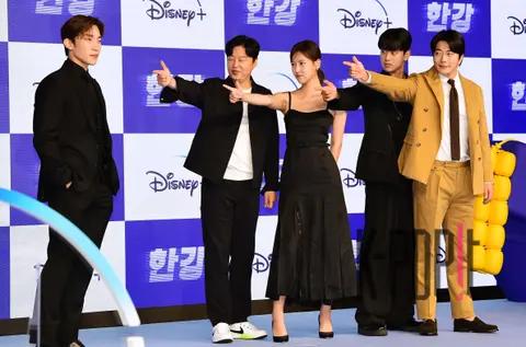 Lee Sang-i, Kim Hee-won, Bae Da-bin, Shin Hyeon-seung, Kwon Sang-woo — Han River Production Briefing