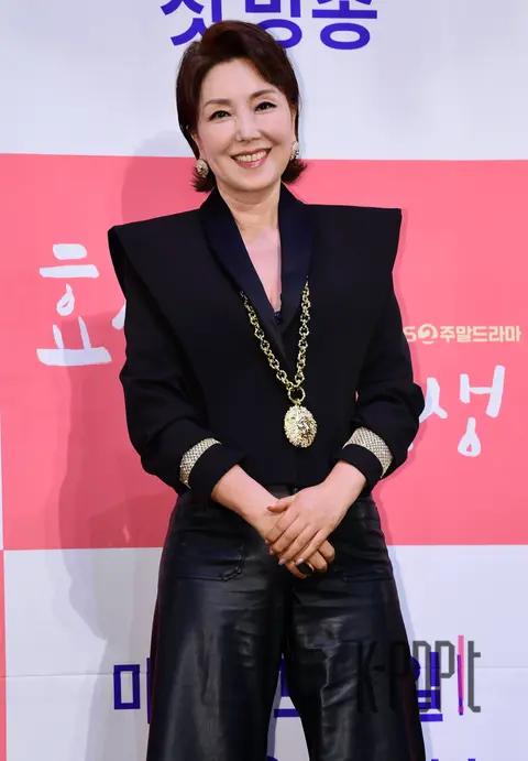Lee Hwi-hyang — Hyosim's House of Hyo Survival Production Briefing