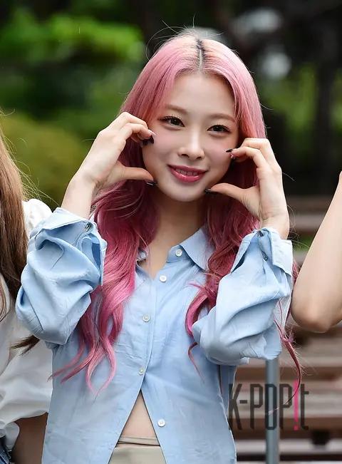 Yunkyoung (Rocket Punch) — Music Bank Arrival