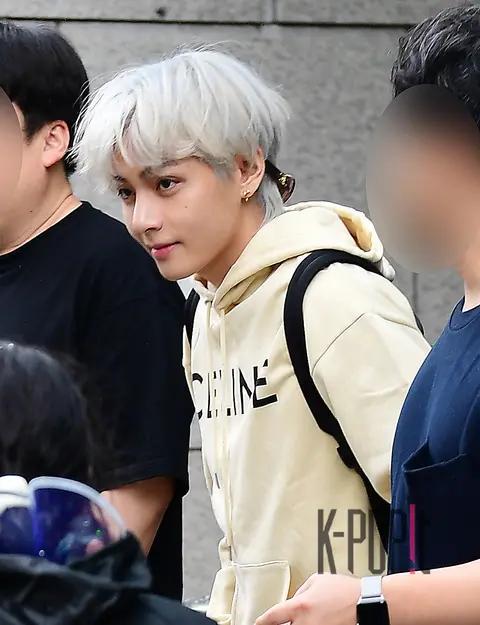 V (BTS) — Music Bank Arrival
