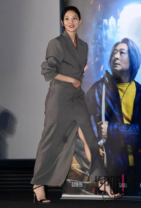 Lee Som — Cheon Doctor Exorcism Research Institute Press Screening
