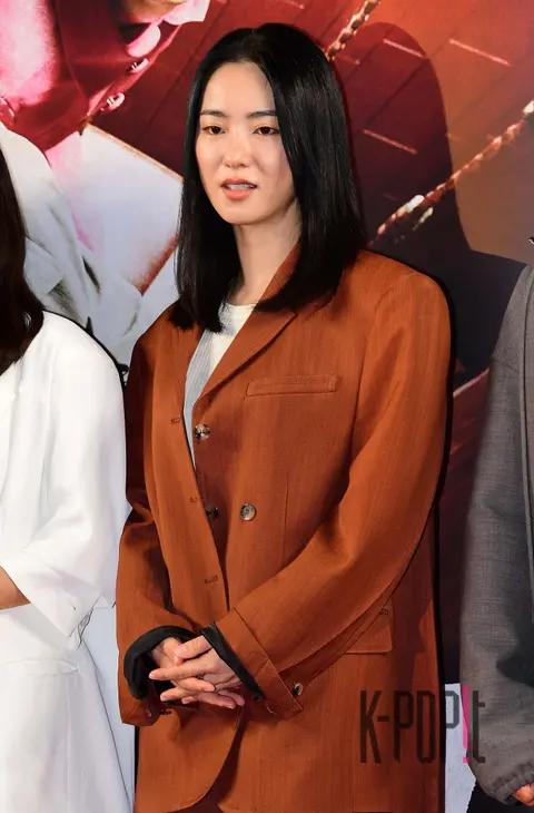 Jeon Yeo-bin — Cobweb VIP Premiere