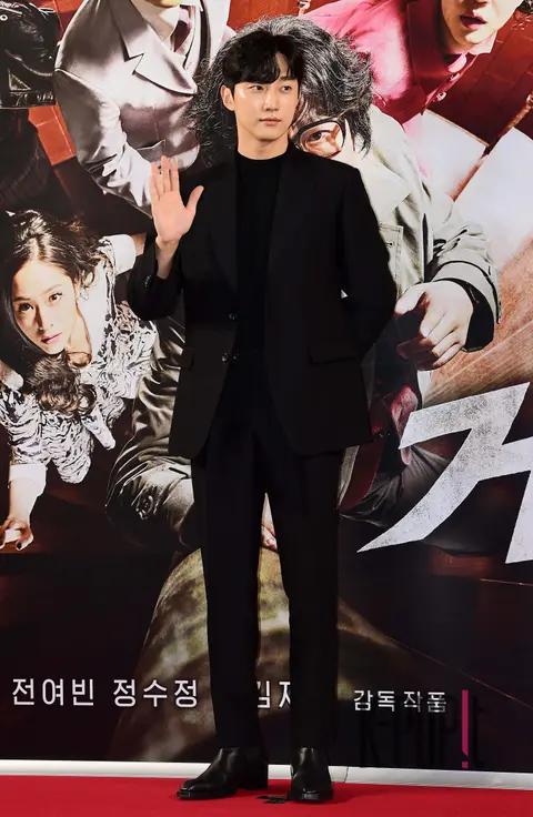 Jinyoung — Cobweb VIP Premiere