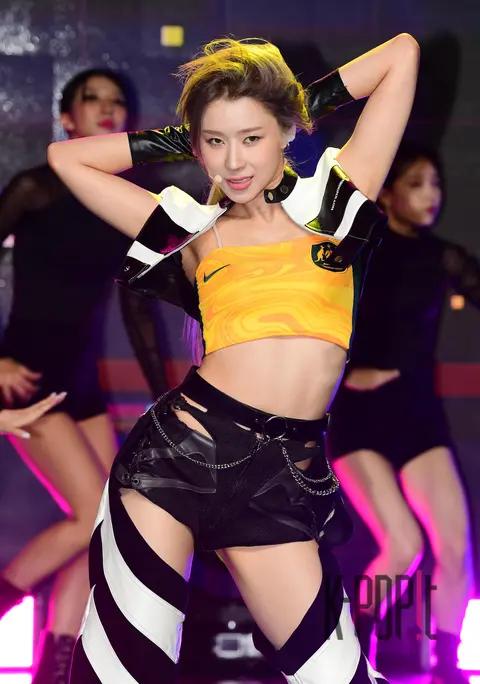 Rockingdoll Loa — Showcase