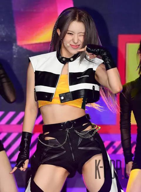 Rockingdoll Loa — Showcase