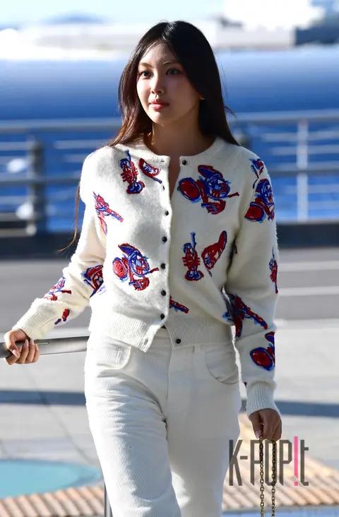 Hyein (NewJeans) — Airport