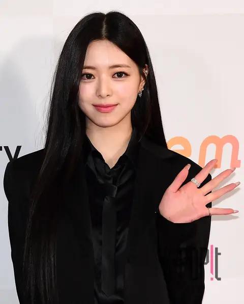 YUNA (ITZY) — The Fact Music Awards