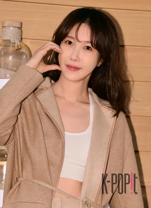 Lee Ji-a — Launch