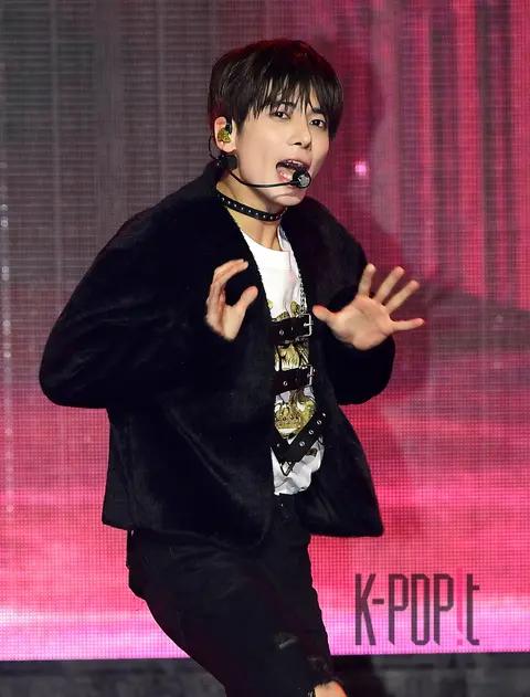 Taehyun (TXT) — Showcase