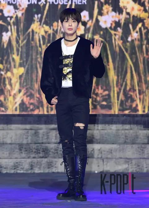 Taehyun (TXT) — Showcase