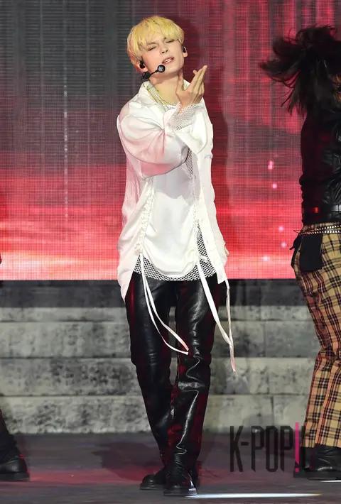 Hueningkai (TXT) — Showcase