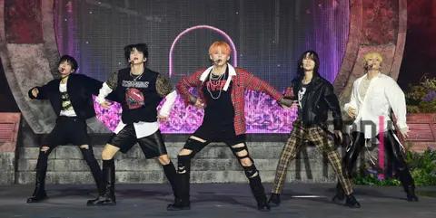 TXT — Showcase