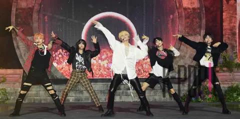 TXT — Showcase