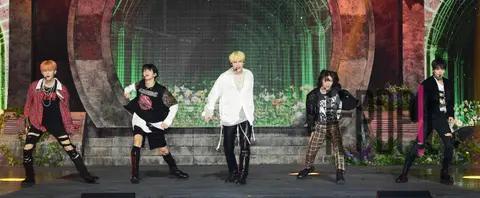 TXT — Showcase