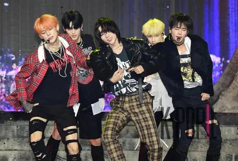TXT — Showcase