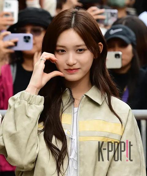 Leeseo (IVE) — Music Bank Arrival
