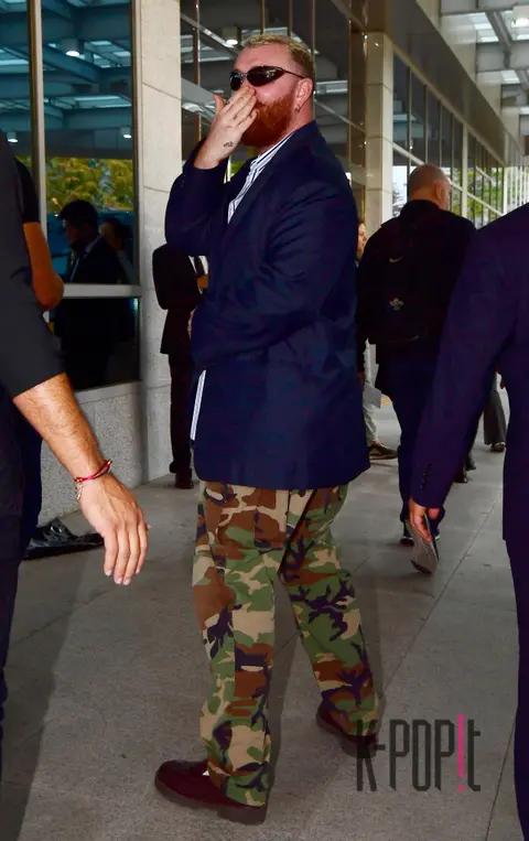 Sam Smith — Airport