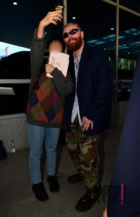 Sam Smith — Airport