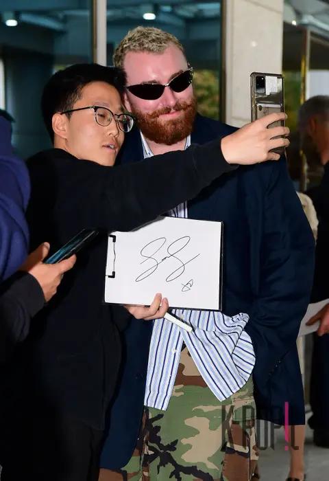 Sam Smith — Airport
