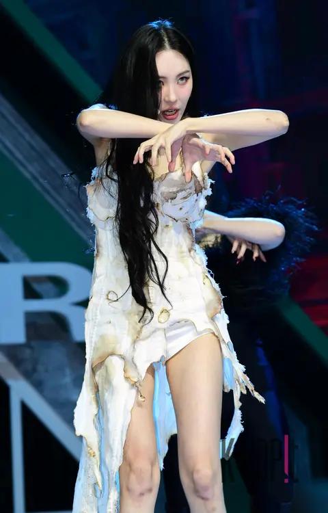 SUNMI — Showcase