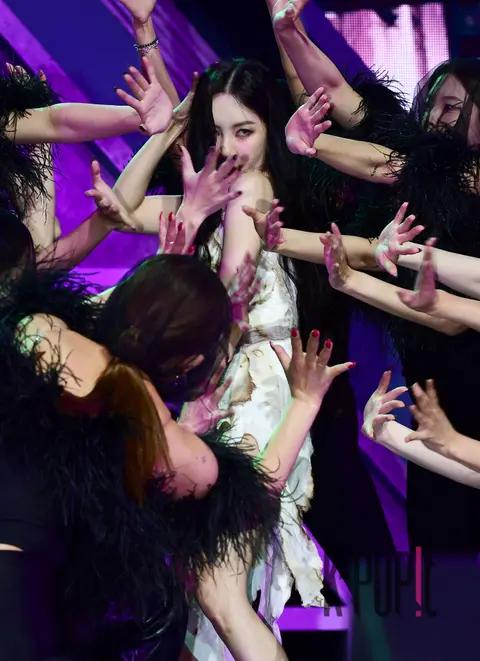 SUNMI — Showcase