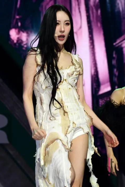SUNMI — Showcase