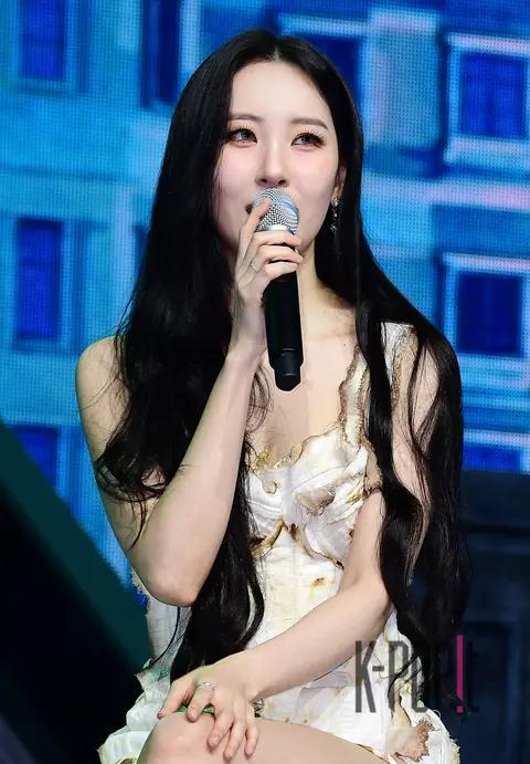SUNMI — Showcase