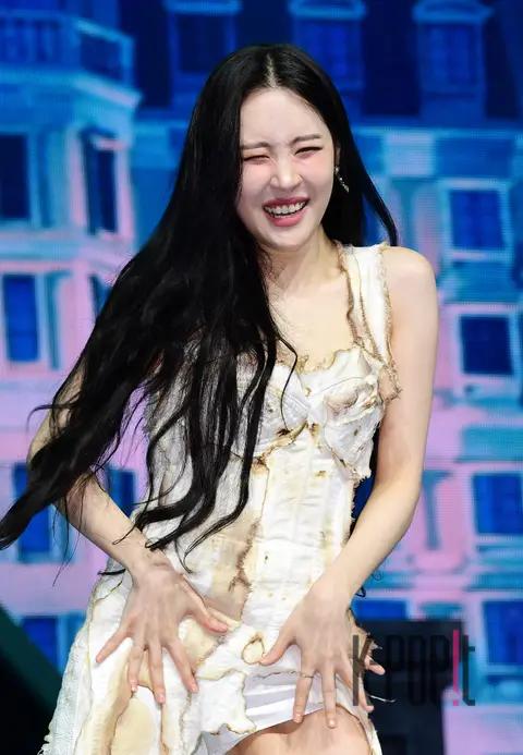 SUNMI — Showcase