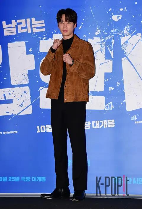 Lee Jun-young — Brave Citizen Press Screening
