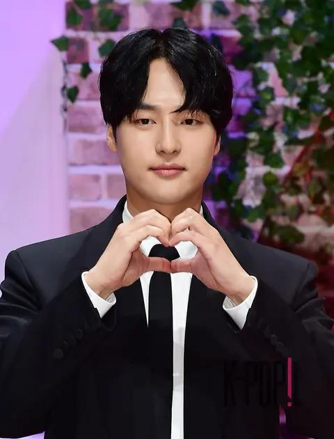 Yang Se-jong — Lee Duna Production Briefing
