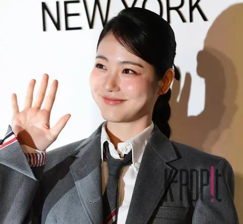 Shin Ye-eun — Launch