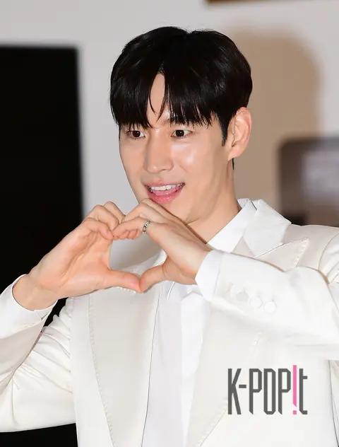 Lee Je-hoon — Launch