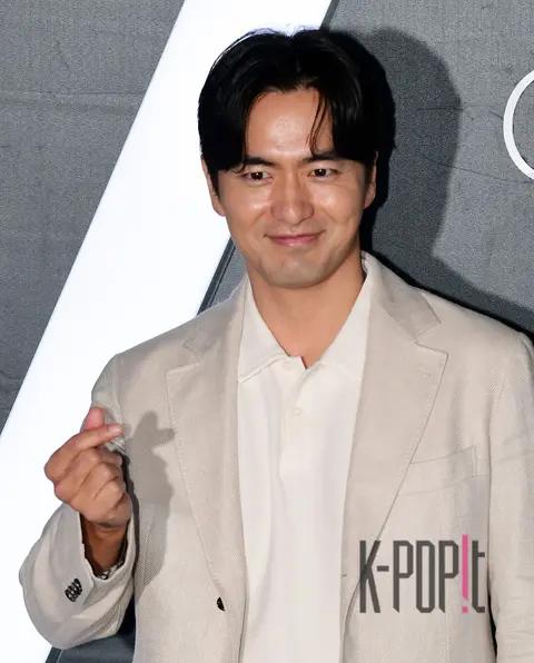 Lee Jin-wook — Launch