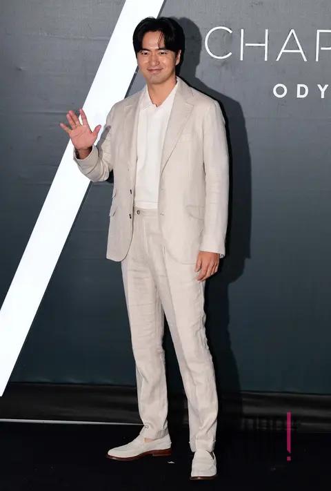 Lee Jin-wook — Launch