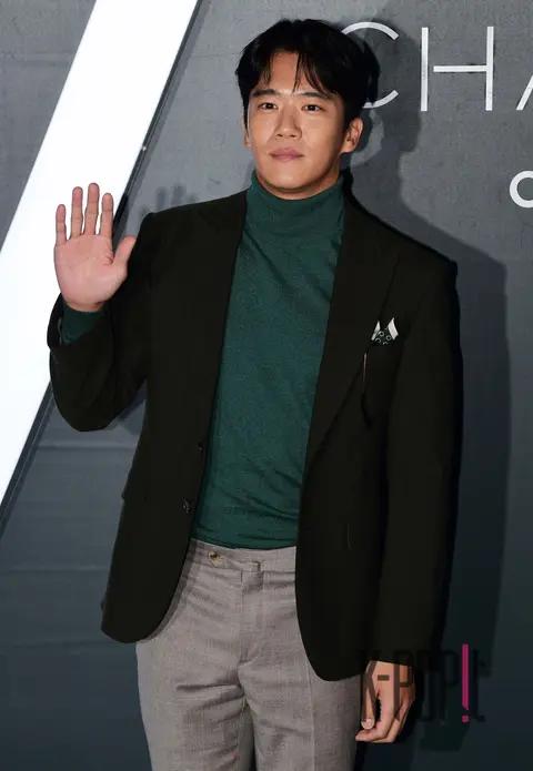Ha Seok-jin — Launch