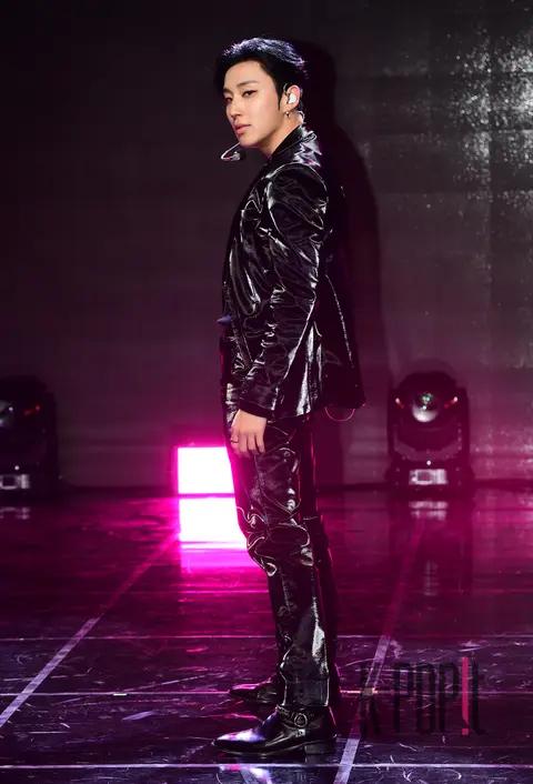 Moon Jong-up — Showcase